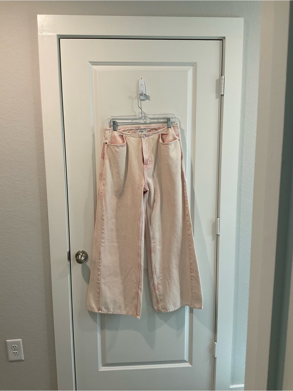 Wide-Leg Pastel Pink Jeans for Women